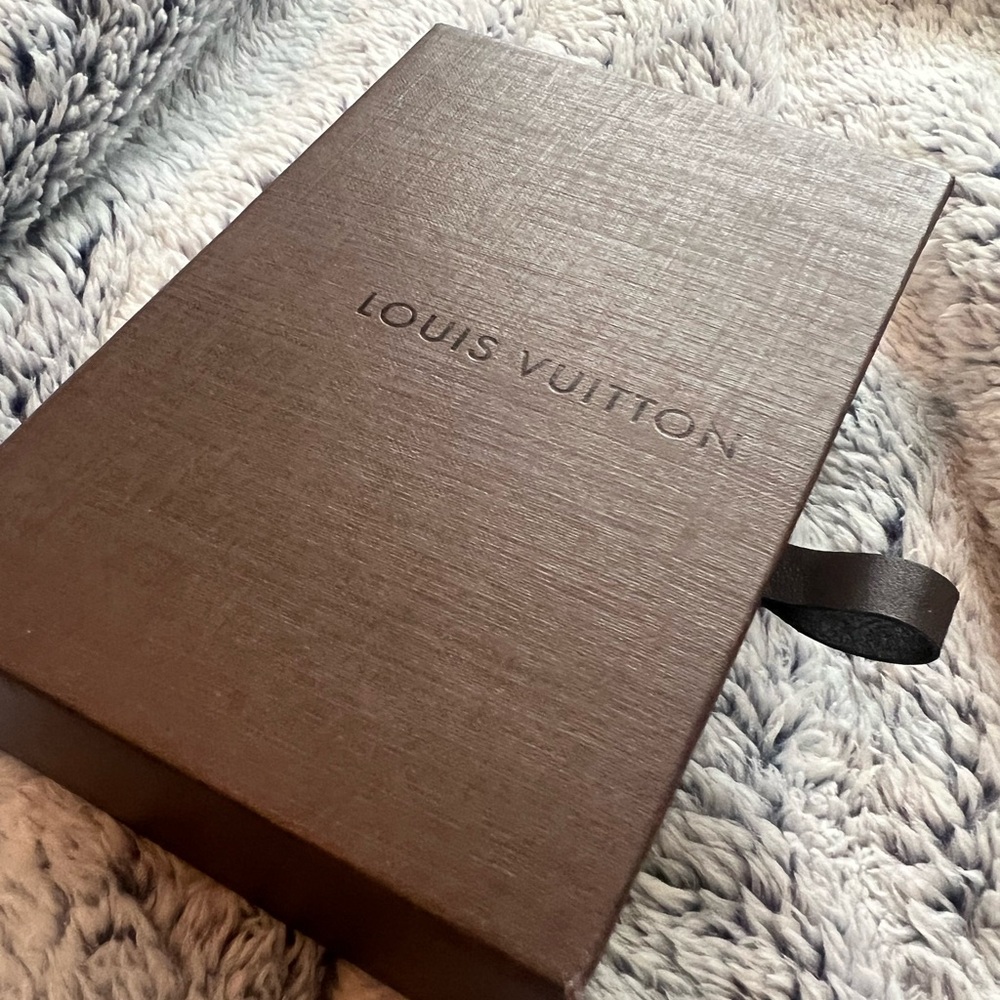 Loui Vuitton gift box